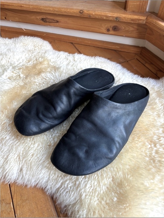 FEIT Other - FEIT Minimalist Leather Slippers